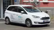 =Ford C-Max vom FENSTERPARADIES steht im Juli 2019 in Bad Hersfeld