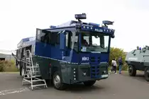 Bundespolizei Mercedes Benz/Rosenbauer Wasserwerfer 10.000 HÜN3 am 08.09.19 beim Tag der offenen Tür in Hünfeld 