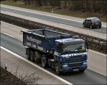 Die Sattelz�ge von HEITKEMPER sind pausenlos zwischen Hohenlimburg und dem Ruhrgebiet/M�nsterland unterwegs. DAF CF85.410 ist in Richtung Hohenlimburg unterwges um neue Ladung aufzunehmen. (13.03.2009)