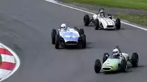 Rennen 6: Historic Grand Prix Cars bis 1965, am Samstag 10.8.19 beim 47. AvD - Oldtimer Grand Prix 2019 / Nürburgrin: 32 Hartogs, Bernardo (GBR)im Lotus 18/21 916 (1961), 2 Jolley, Rod (GBR)im Lister-Jaguar (1958), 88 Taylor, Nick (GBR)Lotus 18  914 (1961)
