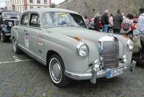=MB 220 A Ponton, Bj. 1955, 2195 ccm, 85 PS, steht in Fulda anl. der SACHS-FRANKEN-CLASSIC im Juni 2019