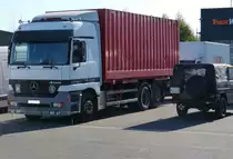 Mercedes Actros 2540 erste Generation mit Container. Gesehen am 22.09.2019 vor einer Autowerkstatt in Weiden.