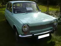 Simca 1100LE aus dem Modelljahr 1974. Der 1100´er wurde von 1967 bis 1985 produziert. Hier wurde ein Fahrzeug der ersten Serie abgelichtet. Der gezeigte 1100 hat einen Vierzylinderreihenmotor mit einem Hubraum von 1110 cm³ und leistet 48 PS. Der Simca 1100 führte mehrere Jahre die Zulassungsstatistik in Frankreich an. Oldtimertreffen des Oldtimerclubs Schermbeck am 22.09.2019 in Lühlerheim.