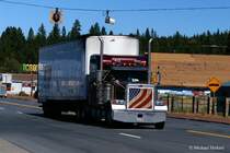 Peterbilt 379 mit auff�lligem K�hlergrill in Chemult, Oregon. August 2008