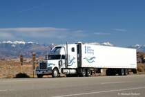 Freightliner Classic XL n�rdlich von Moab. Im Hintergrund die LaSal Mountains. November 2006