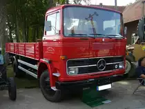 Mercedes Benz LP 1113 mit kubischen Fahrerhaus, wie er von 1963 bis 1966 produziert wurde. Das Modell war mit drei verschiedenen Radständen lieferbar. Der Sechszylinderdieselreihenmotor hat einen Hubraum von 5675 cm³ und leistet 126 PS. Oldtimertreffen des Oldtimerclubs Schermbeck am 22.09.2019 in Lühlerheim.