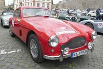 =Aston Martin DB Mark III, Bj. 1959, 3000 ccm, 178 PS, pausiert in Fulda anl. der SACHS-FRANKEN-CLASSIC im Juni 2019