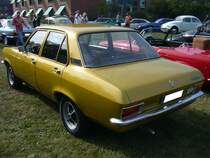 Heckansicht eines viertürigen Opel Ascona A. Oldtimertreffen des Oldtimerclubs Schermbeck am 22.09.2019 in Lühlerheim.