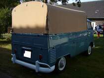 Heckansicht eines 1963´er VW T1 Pritschenwagen. Oldtimertreffen des Oldtimerclubs Schermbeck am 22.09.2019 in Lühlerheim.