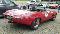 =Jaguar E, Bj. 1964, 4235 ccm, 210 PS, steht in Fulda anl. der SACHS-FRANKEN-CLASSIC im Juni 2019