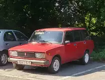 Lada 2104, fotografiert in Pécs (HU), Sommer 2019.