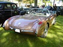 Heckansicht einer Chevrolet Corvette C1 aus dem Jahr 1956. Oldtimertreffen des Oldtimerclubs Schermbeck am 22.09.2019 in Lühlerheim.