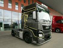 MAN TGX 18.500 EvoLion Sattelzugmaschine am 26.09.2019 vor der Messe Karlsruhe. 