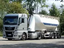 MAN TGX mit Siloauflieger in Neubrandenburg am 04.08.2019