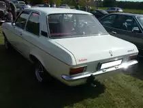 Heckansicht eines Opel Ascona A 1.2S. Oldtimertreffen des Oldtimerclubs Schermbeck am 22.09.2019 in Lühlerheim.