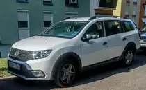 Dacia Logan MCW Stepway, aufgenommen in August, 2019. Standort: Pécs, HU.
