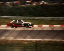 AUDI 80 - fotografiert am Schwalbenschwanz beim 27. Int. ADAC-1000-Km-Rennen auf dem N�rburgring 1981