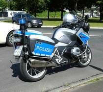=BMW 1200 RT als Dienstmotorrad der LaPo Hessen, gesehen im Juni 2019 beim Hessentag in Bad Hersfeld