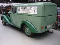 Heckansicht eines Mercedes Benz W136 170V Kastenlieferwagen. Herbstfest an der Düsseldorfer Classic Remise am 05.10.2019.