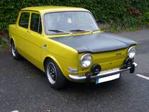 Simca 1000 Rallye. Auf der Basis des im Jahre 1961 vorgestellten Kompaktwagens Simca 1000, kam im Jahr 1970 das sportliche Modell Rallye auf den Markt. Der Rallye war nur in den Farben orange, gelbgrün (Foto) und weiß zu bekommen. Der im Heck verbaute, wassergekühlte Vierzylinderreihenmotor hat einen Hubraum von 1294 cm³ und leistet 60 PS. Im Jahr 1972 wurde das Modell durch den Rallye 2 abgelöst. Herbstfest an der Düsseldorfer Classic Remise am 05.10.2019.