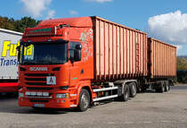 =Scania-Hängerzug von Containertransporte WESSEIER rastet im September 2019 an der A 7