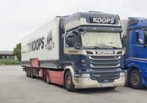 =Scania R 450 der Spedition KOOPS rastet im September 2019 an der A 7