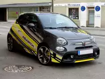 FIAT-ABARTH bei einem kurzen Stopp vorm Friseur; 191019