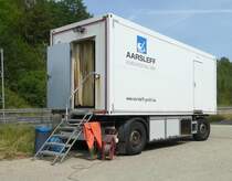 =Hänger der Firma AARSLEFF-Rohrsanierung steht anl. einer Kanalsanierung im Schlauchliningverfahren in 36100 Petersberg, 07-2019