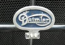 =Firmenlogo des Daimler gesehen in Fulda anl. der SACHS-FRANKEN-CLASSIC im Juni 2019