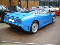 Heckansicht eines Bugatti EB 110GT. Classic Remise Düsseldorf.