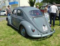 =VW Käfer steht auf dem Ausstellungsgelände in Bad Camberg anl. LOTTERMANN-Bullitreffen im Juni 2019