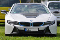 Frontalansicht eines BMW i8 Coupé Ende August 2019 in Rosegg.