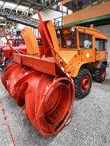 Eine Schneefräse auf Unimog-Basis Anfang September 2019 im Historama Ferlach.