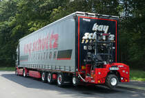 =Scania-Sattelzug der Spedition  kay schultz  rastet im August 2019 an der B27