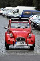 Citroën 2CV in Berlin-Friedrichshain (Berlin/Deutschland, 22.06.2019)