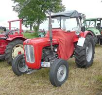 =MF 35, Bj. 1957, 32 PS, ausgestellt bei der Oldtimeraustellung vom Landmännerverein Bermuthshain im Juni 2019