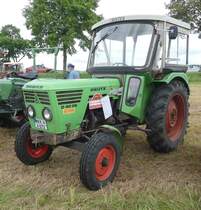 =Deutz 4006, ausgestellt bei der Oldtimeraustellung vom Landmännerverein Bermuthshain im Juni 2019