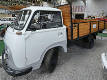 Ein Ford Taunus Transit Pritschenwagen Anfang September 2019 im Historama Ferlach.