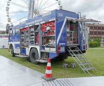 =Iveco Magirus des THW steht auf der Präsentationsfläche der Rettungs- und Hilfsdienste, gesehen im Juni 2019 beim Hessentag in Bad Hersfeld