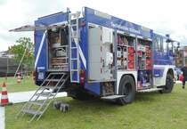 =Iveco Magirus des THW steht auf der Präsentationsfläche der Rettungs- und Hilfsdienste, gesehen im Juni 2019 beim Hessentag in Bad Hersfeld