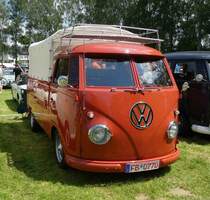 =VW T1 steht auf dem Ausstellungsgelände in Bad Camberg anl. LOTTERMANN-Bullitreffen im Juni 2019