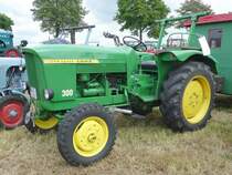 =John Deere Lanz 300, ausgestellt bei der Oldtimeraustellung vom Landmännerverein Bermuthshain im Juni 2019