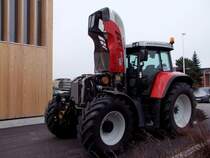 STEYR 6150CVT gew�hrt einen Blick unter die Motorhaube; 090314