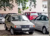 Ein dreitürer Lada Samara, fotografiert in Pécs (HU), August, 2019.