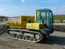 Baufirma Marti - Raupenfahrzeug Yanmar C 50 CR-3TV auf einer Baustelle in Siselen am 13.03.2009