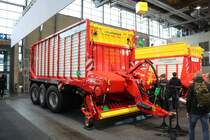 Pöttinger Jumbo Ladewagen am 16.11.19 auf der Agritechnica in Hannover