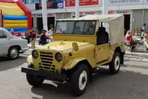 Alfa Romeo 1900M, genannt  Matta . Der  Matta  wurde von 1952 bis 1954 in 2161 Einheiten produziert. Das Gros der Produktion wurde an die italienischen Streitkräfte ausgeliefert. Unter der Motorhaube werkelt der Vierzylinderreihenmotor des Alfa Romeo 1900 mit einem Hubraum von 1865 cm³. Durch Reduzierung der Verdichtung leistet der Motor im  Matta  lediglich 65 PS, während er in den Straßenfahrzeugen bis zu 105 PS leistete. Alfa Romeo Treffen in Zandvoort/NL im Sommer 2014.