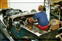 Morgan Factory, hier konnte man bei einer Besichtigung sehen das noch �berwiegend alles in Handarbeit hergestellt wird. Fand ich sehr eindrucksvoll