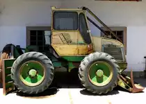 Forstschlepper woody GT-70, 70PS, gebaut von der Firma VILPO in Slowenien, ausgestellt im Technikmuseum Bistra/Slowenien, Juni 2016 