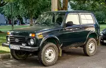  Moderner  Lada Niva, fotografiert in August, 2019. Standort: Pécs (HU)